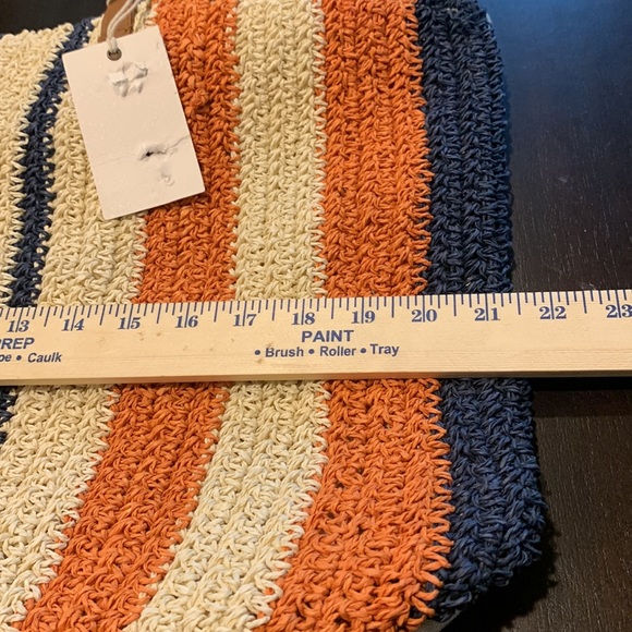 Straw Tote - Picture 8 of 10